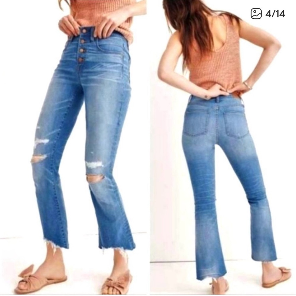 Madewell Cali Demi-Boot
Cropped Button-Front Distressed Jeans